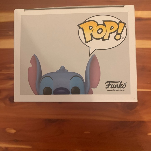 Funko Flocked Stitch (Target Exclusive) - Picture 5 of 5